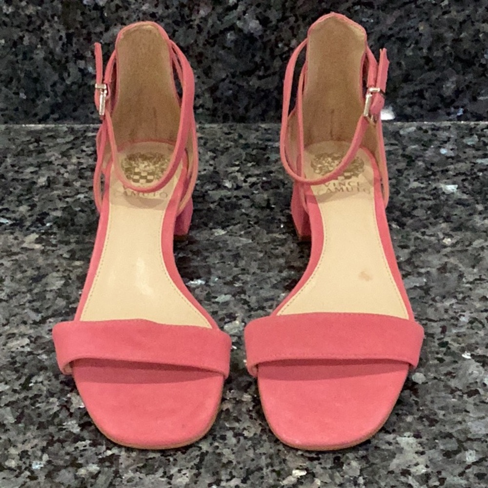 Preowned Vince Camuto Block Heeled Sandals Pink Suede Size 7.5 (Item#S038)